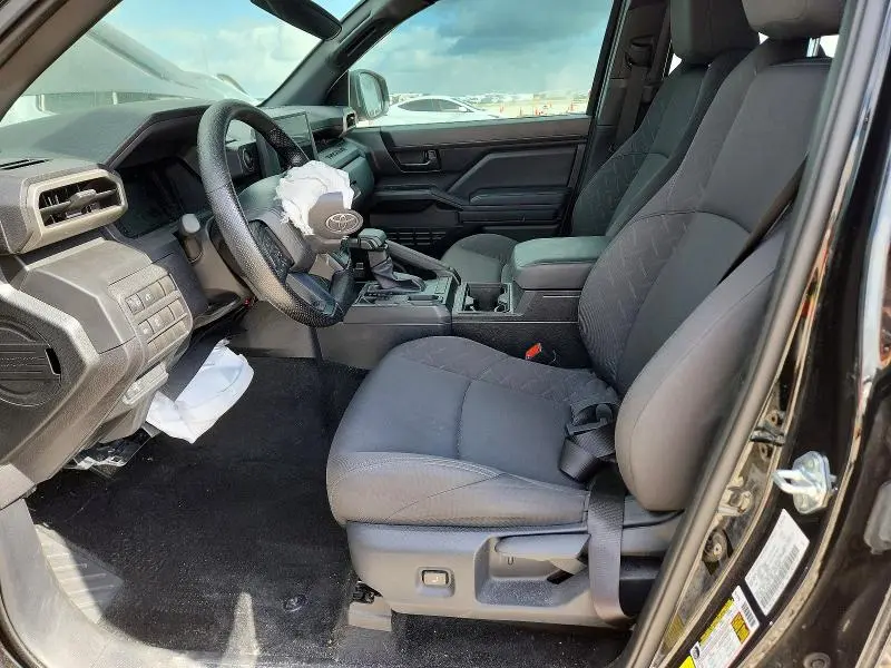 2025 TOYOTA TACOMA SR  