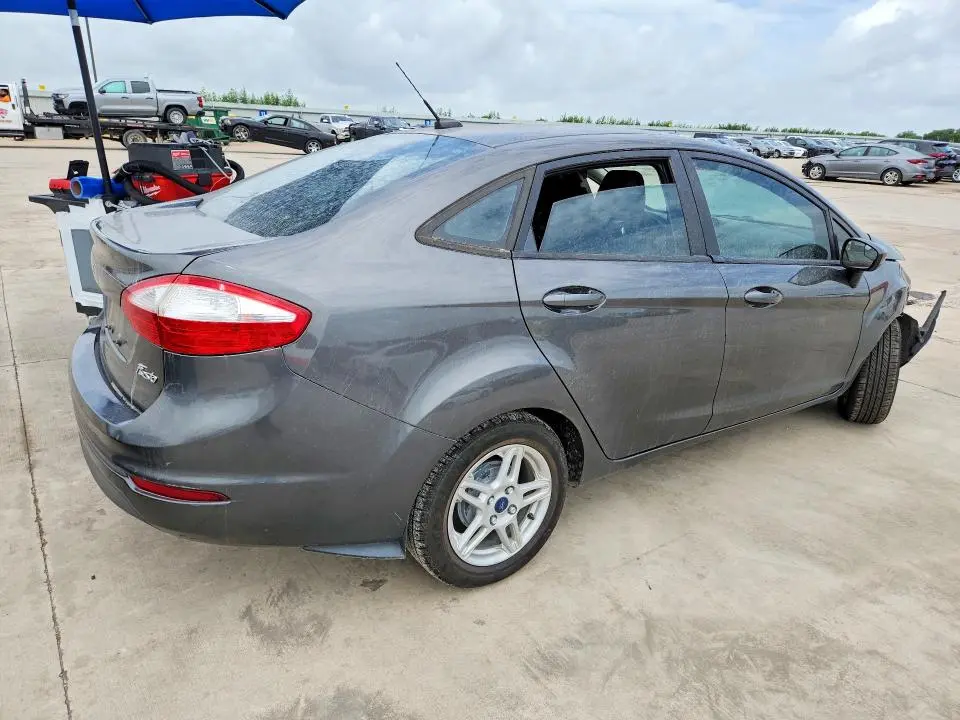 2017 FORD FIESTA SE  