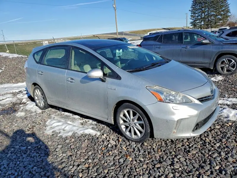 2012 TOYOTA PRIUS V   