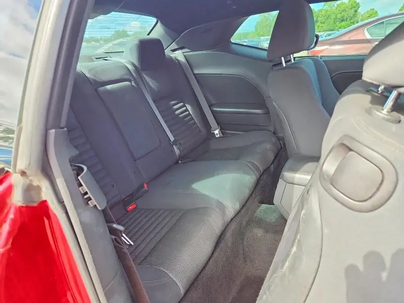 2012 DODGE CHALLENGER SXT  
