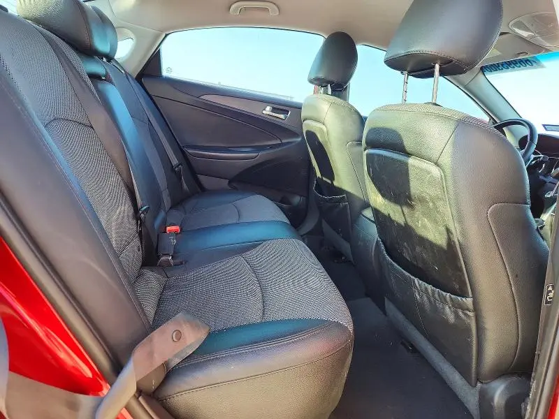 2011 HYUNDAI SONATA SE  