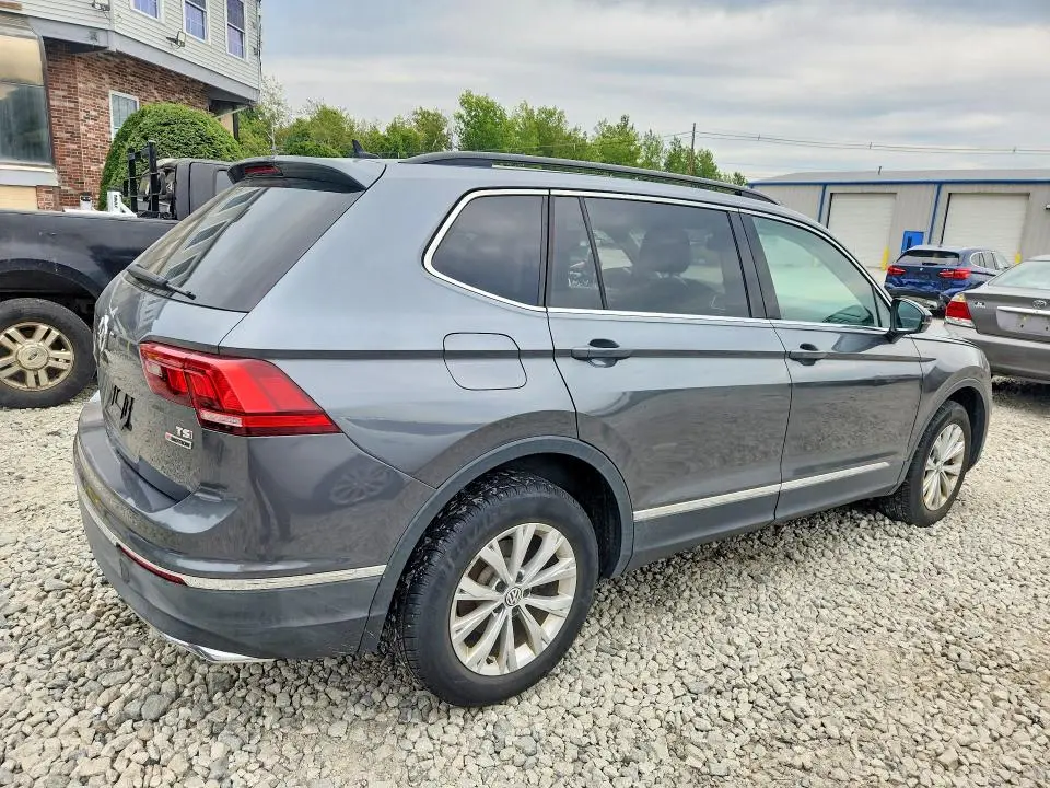 2018 VOLKSWAGEN TIGUAN SE  