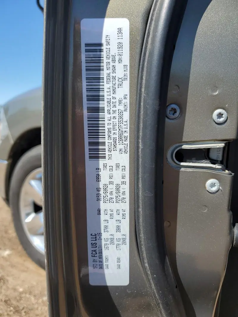2015 RAM 1500 SLT