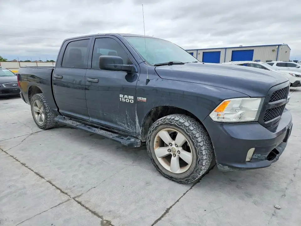 2015 RAM 1500 ST  