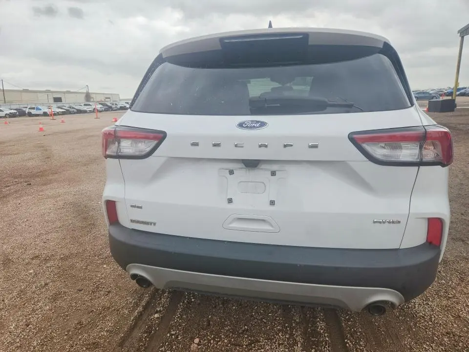 2022 FORD ESCAPE SE  