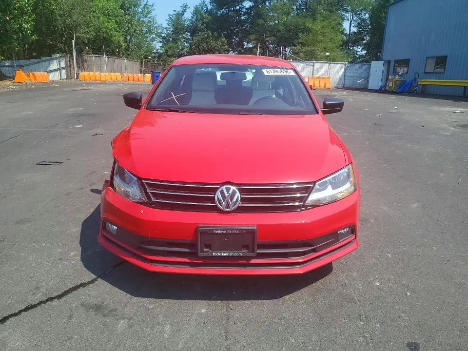 2016 VOLKSWAGEN JETTA SPORT  