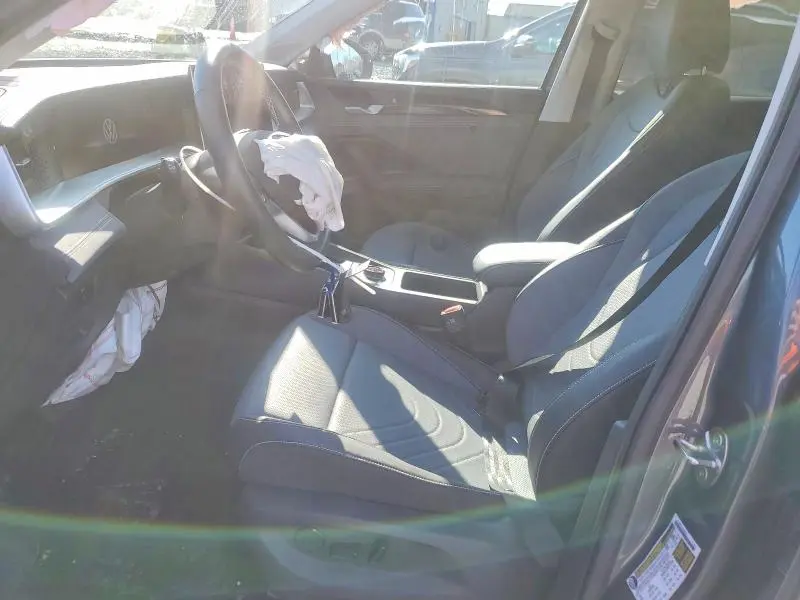 2025 VOLKSWAGEN TIGUAN SE  