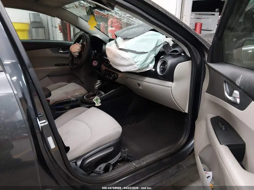 2019 KIA FORTE LXS