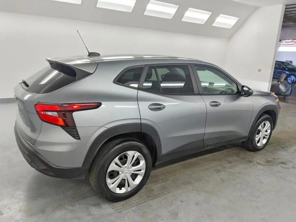 2024 CHEVROLET TRAX LS  