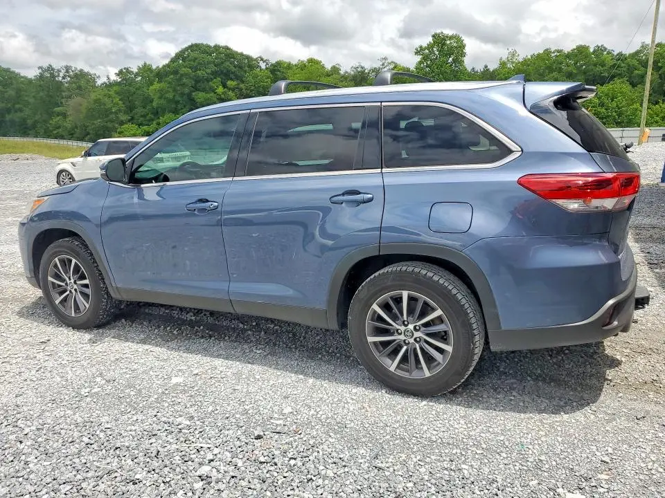 2019 TOYOTA HIGHLANDER XLE  