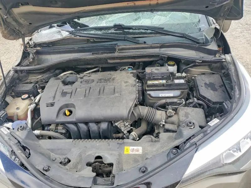 2021 TOYOTA C-HR XLE  