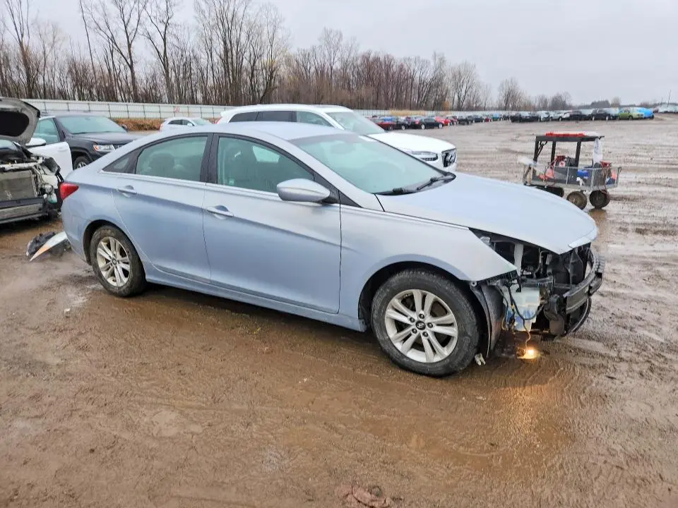 2013 HYUNDAI SONATA GLS  
