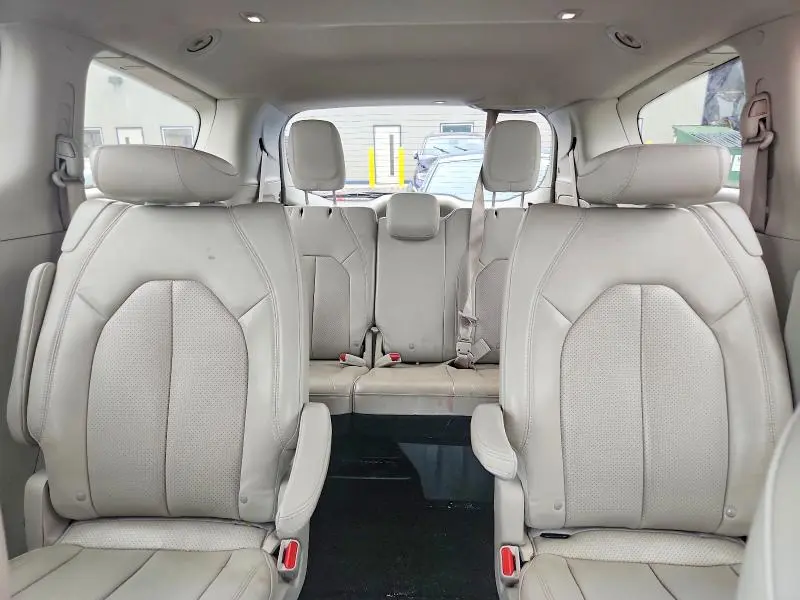 2021 CHRYSLER VOYAGER LXI  
