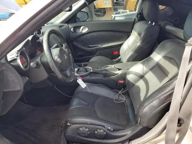 2010 NISSAN 370Z   