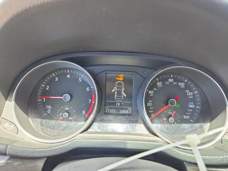 2018 VOLKSWAGEN PASSAT SE  