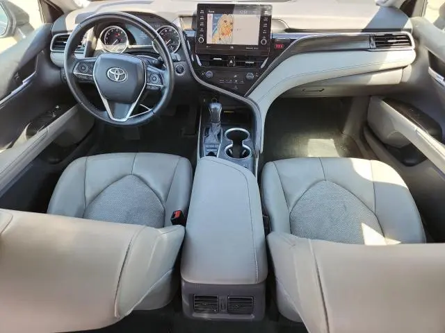 2023 TOYOTA CAMRY XLE  