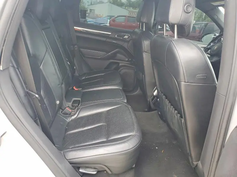 2011 PORSCHE CAYENNE   