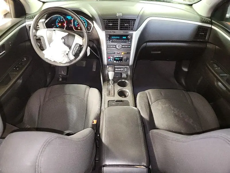 2011 CHEVROLET TRAVERSE LT  