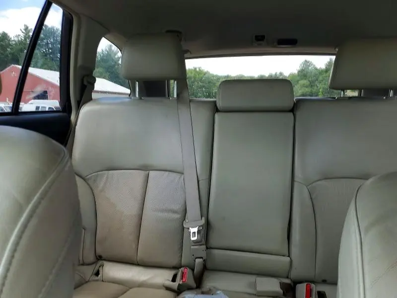 2011 SUBARU OUTBACK 2.5I LIMITED  