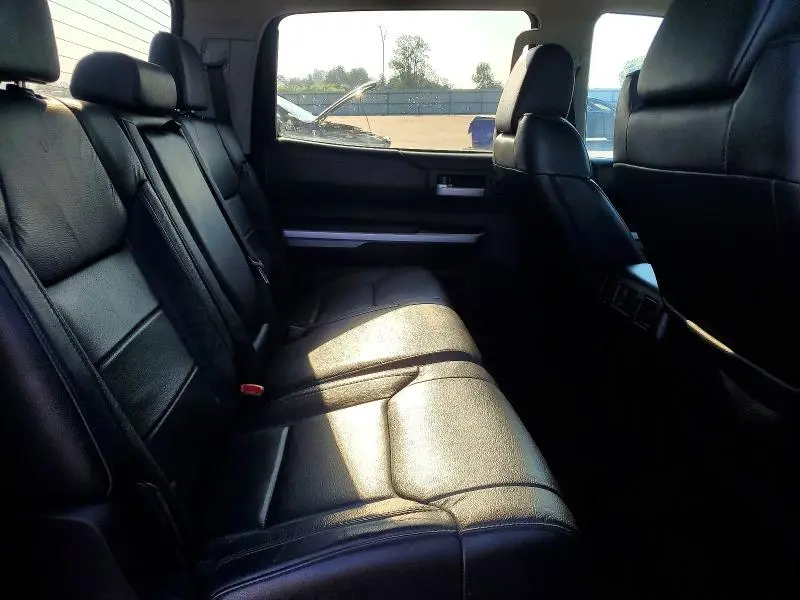 2015 TOYOTA TUNDRA CREWMAX LIMITED  
