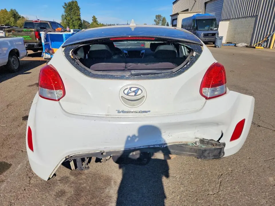 2013 HYUNDAI VELOSTER BASE  