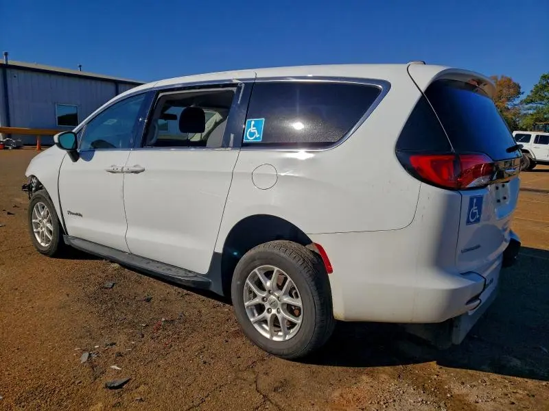 2022 CHRYSLER VOYAGER LX  