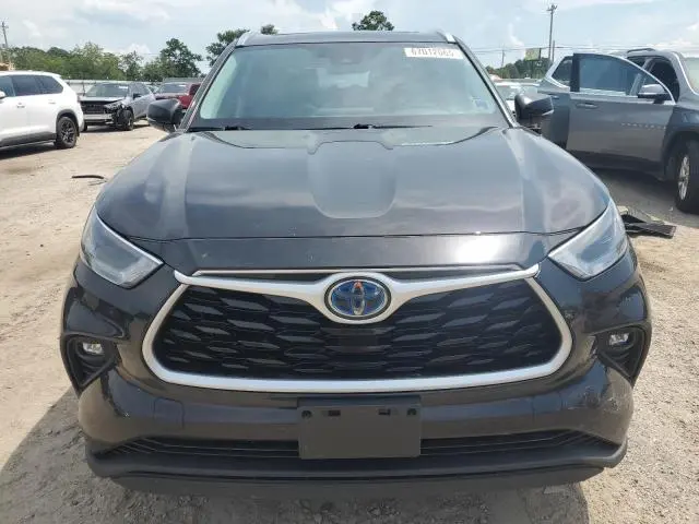 2021 TOYOTA HIGHLANDER HYBRID XLE  