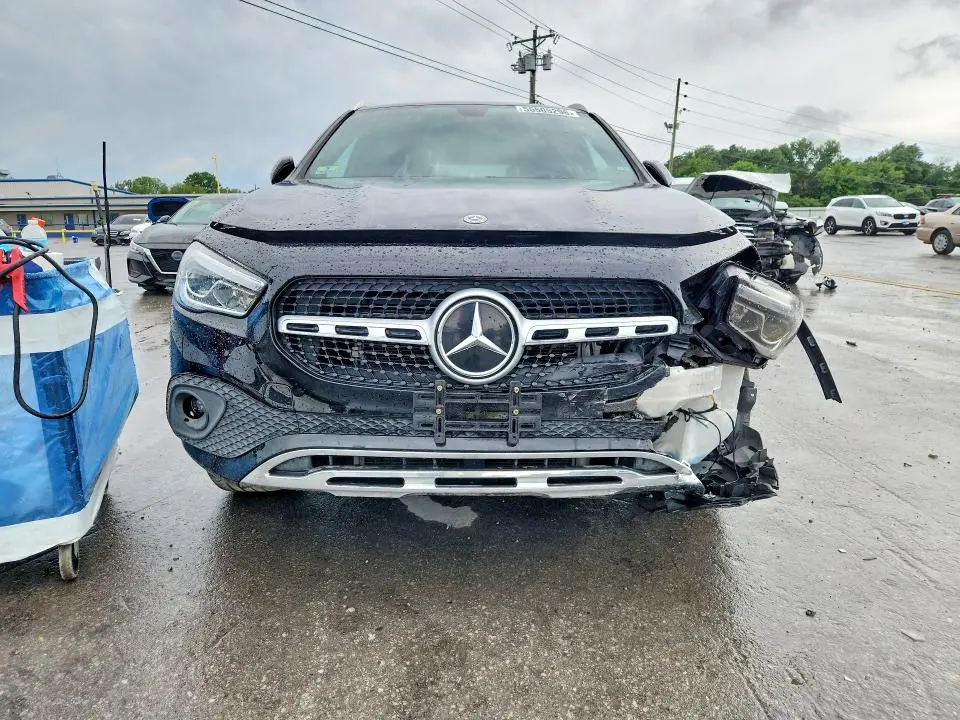 2021 MERCEDES-BENZ GLA 250 4MATIC  