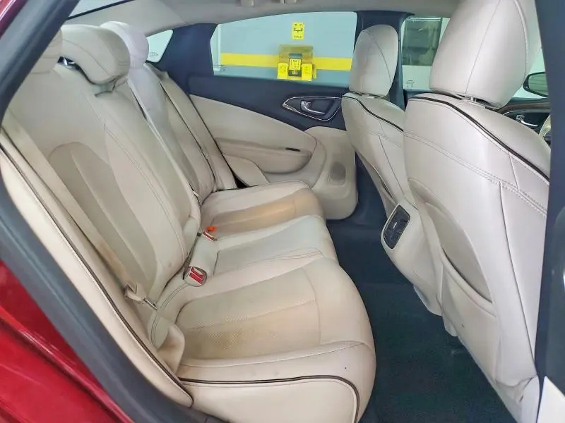 2015 CHRYSLER 200 C  