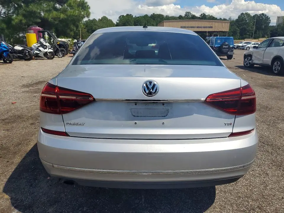 2017 VOLKSWAGEN PASSAT S  