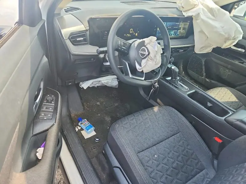2025 NISSAN KICKS SV  