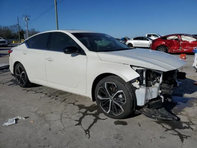 2023 NISSAN ALTIMA SR  