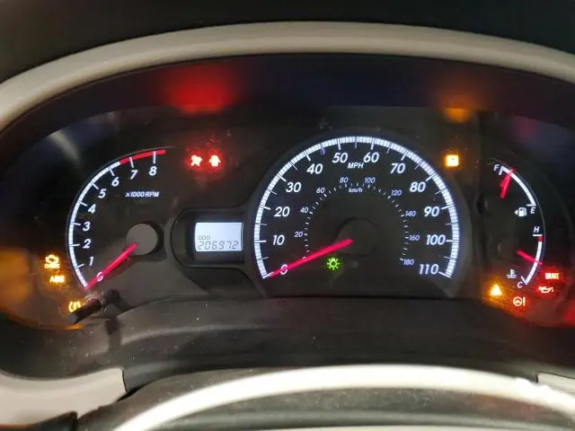 2013 TOYOTA SIENNA LE  