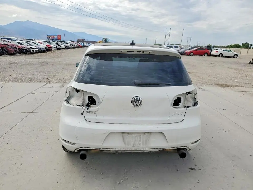 2013 VOLKSWAGEN GTI   