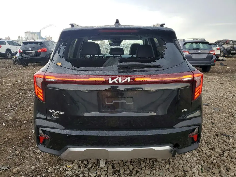 2024 KIA SELTOS EX  
