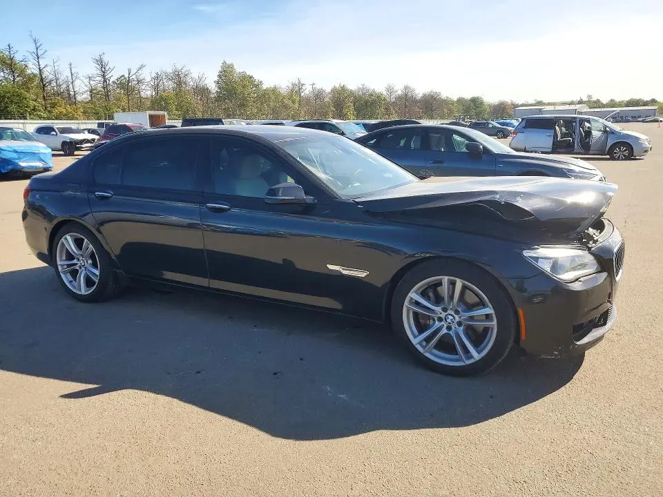 2013 BMW 750 LXI  