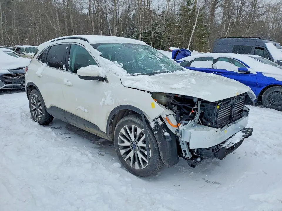 2021 FORD ESCAPE TITANIUM  