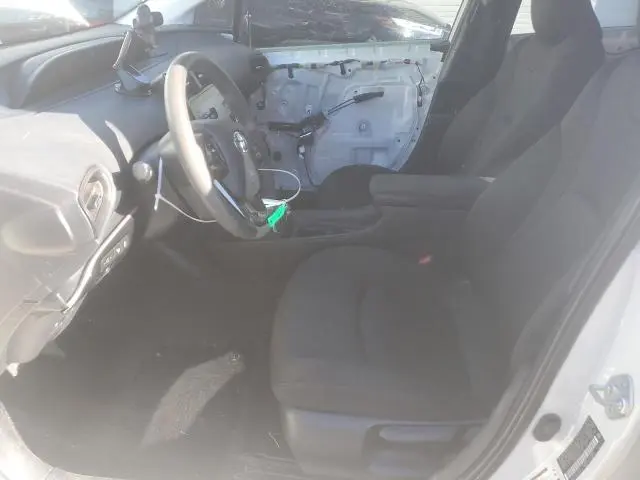 2020 TOYOTA PRIUS LE  