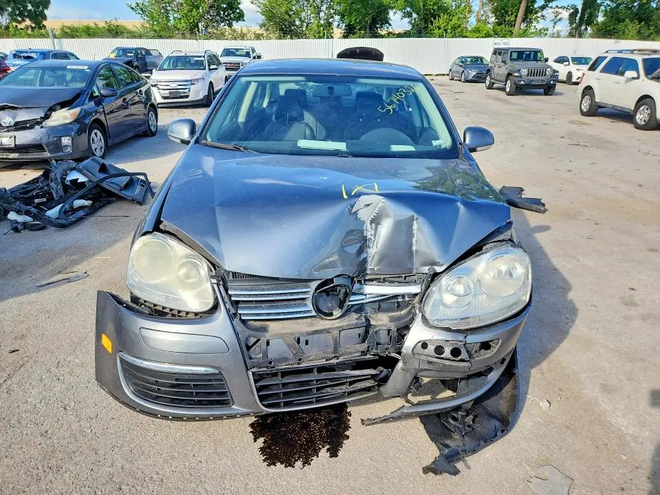2010 VOLKSWAGEN JETTA SE  