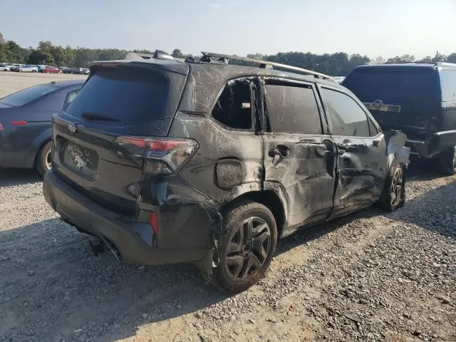 2025 SUBARU FORESTER LIMITED  