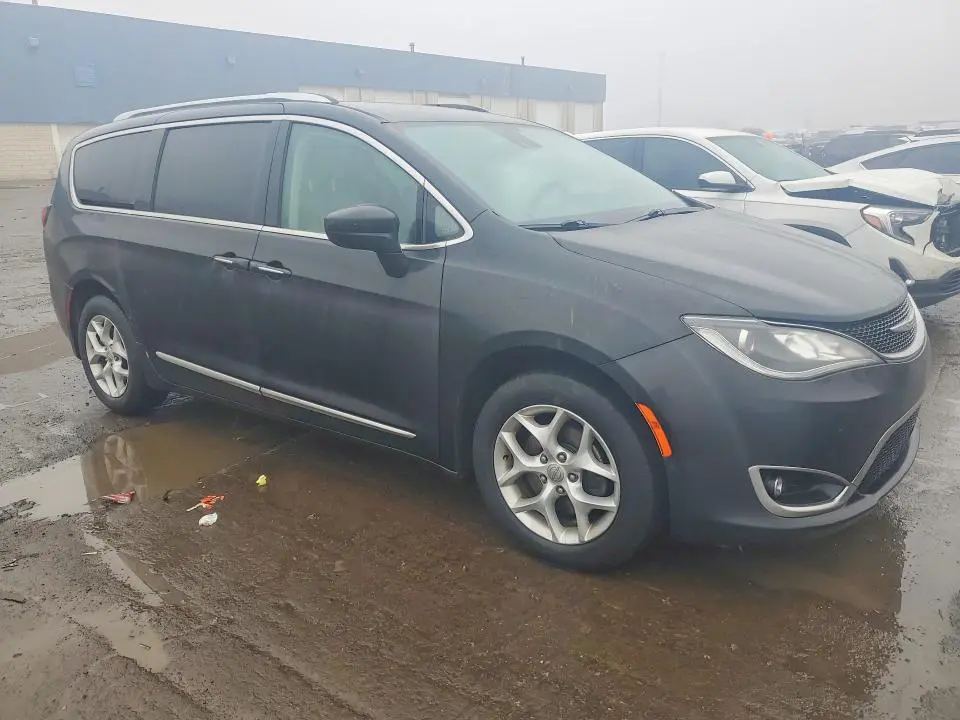 2017 CHRYSLER PACIFICA TOURING L PLUS  
