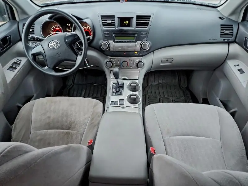 2013 TOYOTA HIGHLANDER BASE  