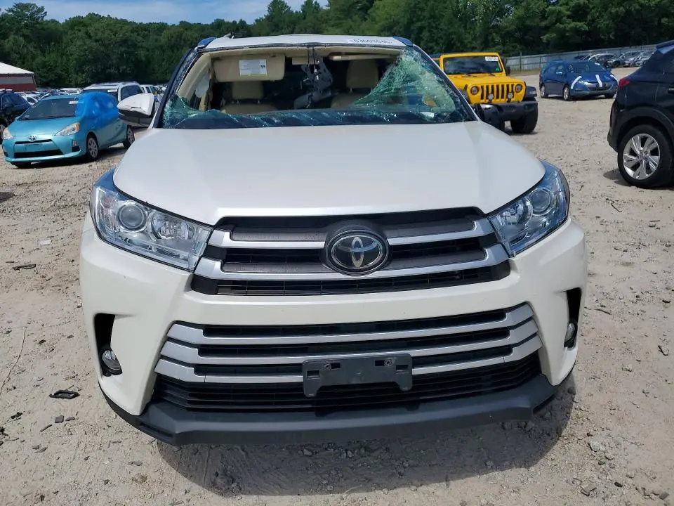 2018 TOYOTA HIGHLANDER XLE  