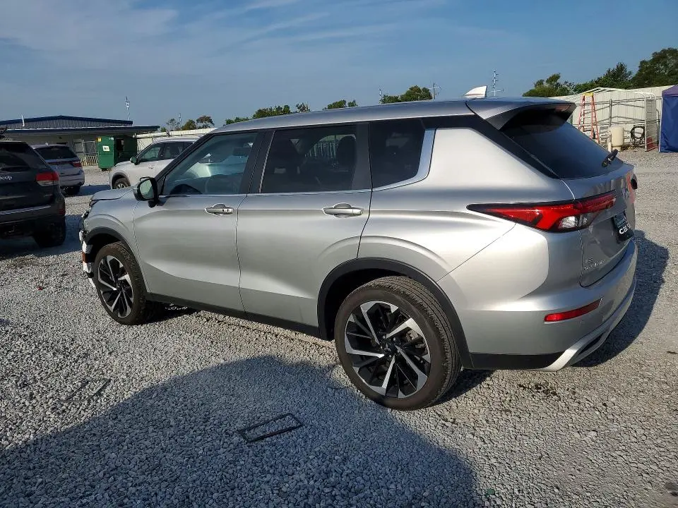 2024 MITSUBISHI OUTLANDER SE  