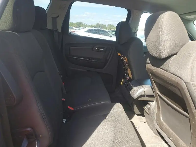 2011 CHEVROLET TRAVERSE LT  