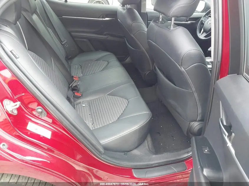 2018 TOYOTA CAMRY SE