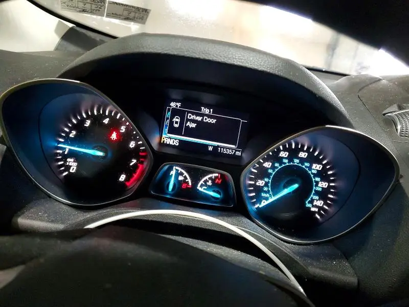 2015 FORD ESCAPE SE  