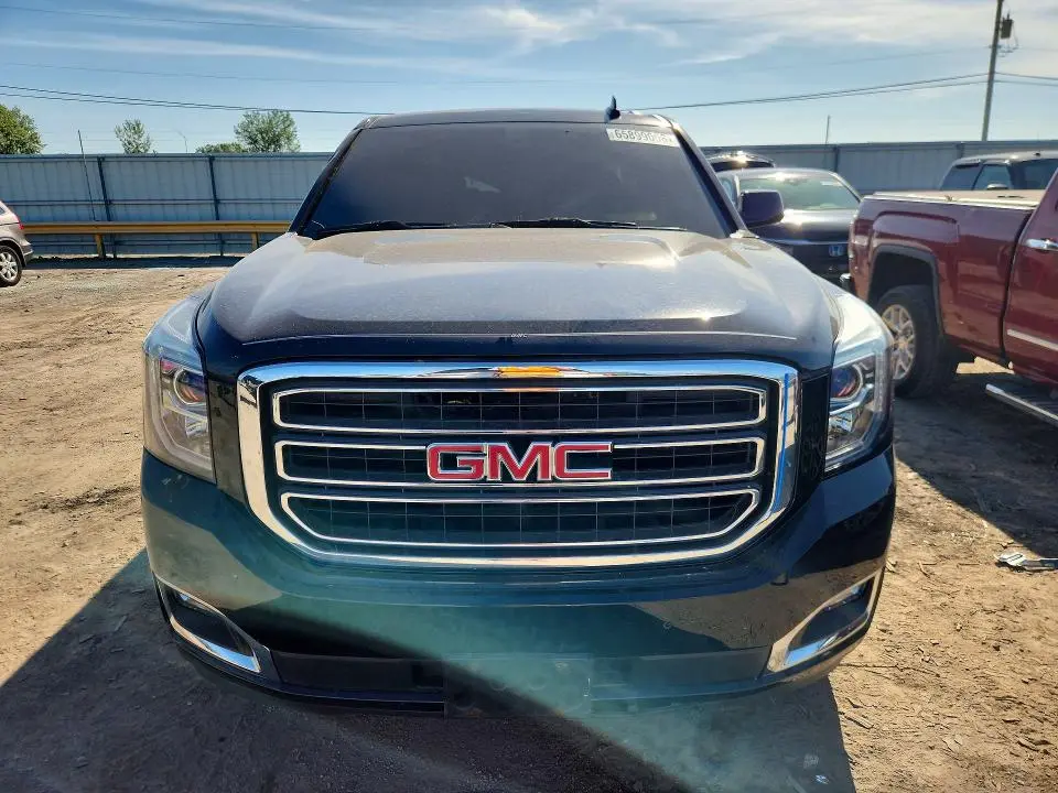 2017 GMC YUKON XL K1500 SLE  