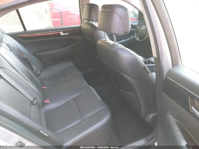 2013 HYUNDAI GENESIS 3.8