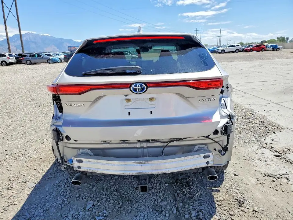 2024 TOYOTA VENZA LIMITED  